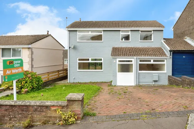 Greenwood Drive, Neath, SA11, photo 1
