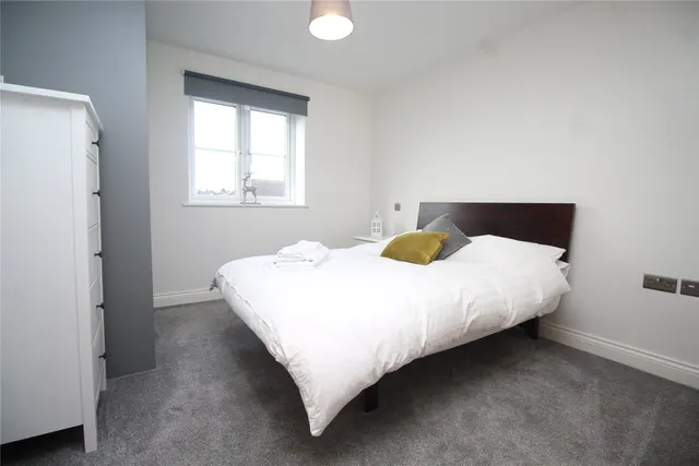 Westbury Lane, Newport Pagnell, MK16, photo 3