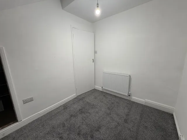Myrtle Avenue, Bingley, BD16, photo 2