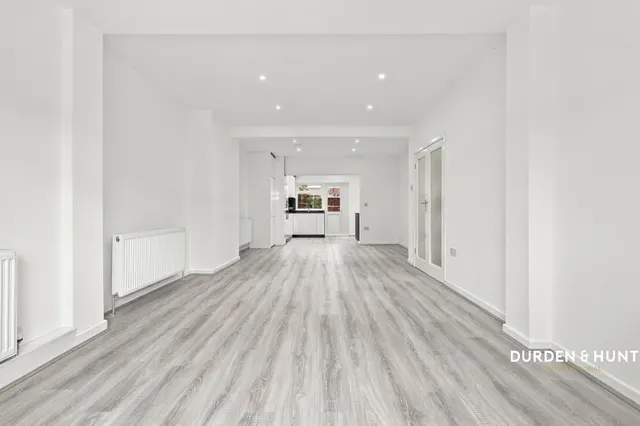 Fairview Road, Chigwell, IG7, photo 3