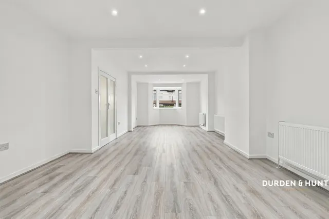 Fairview Road, Chigwell, IG7, photo 2