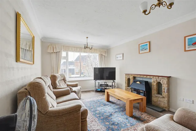 Brunswick Drive, Stapleford, NG9, photo 3