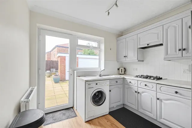 Brunswick Drive, Stapleford, NG9, photo 2