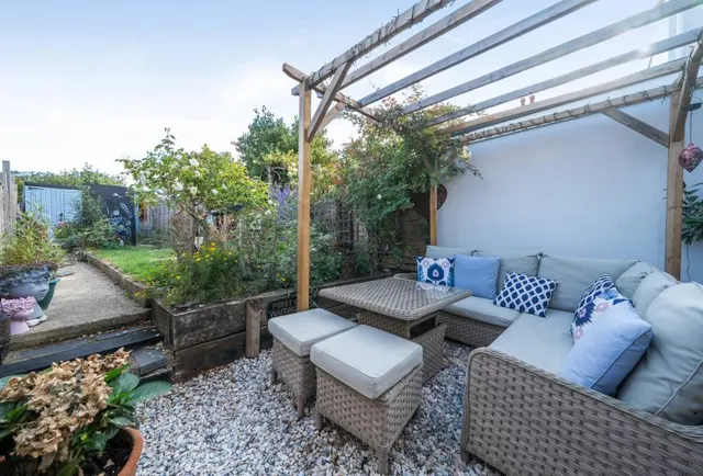Hucclecote Road, Gloucester, GL3, photo 2