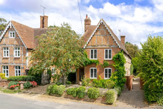 Gable Cottage, Dinton, photo 1