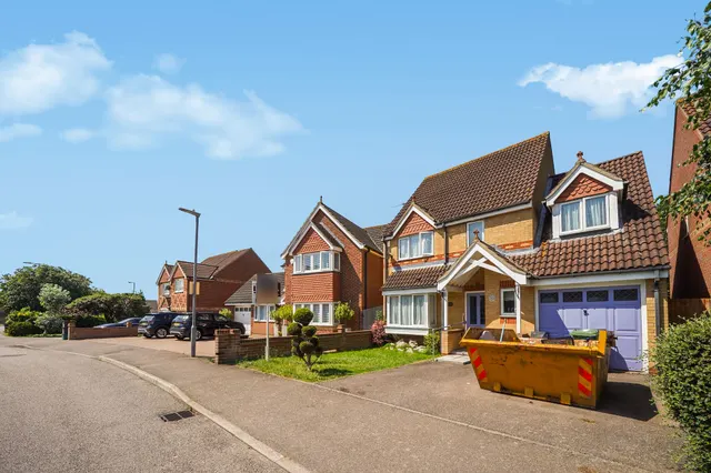 9 Dahlia Close, Cheshunt, Waltham Cross, Hertfordshire, EN7 6NR, photo 1