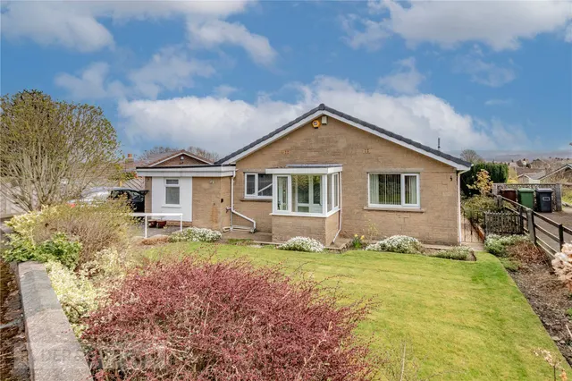 Gleneagles Way, Fixby, HD2, photo 1