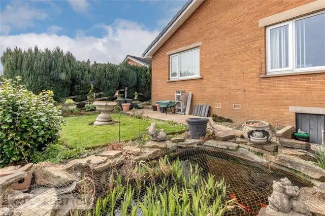 Gleneagles Way, Fixby, HD2, photo 2