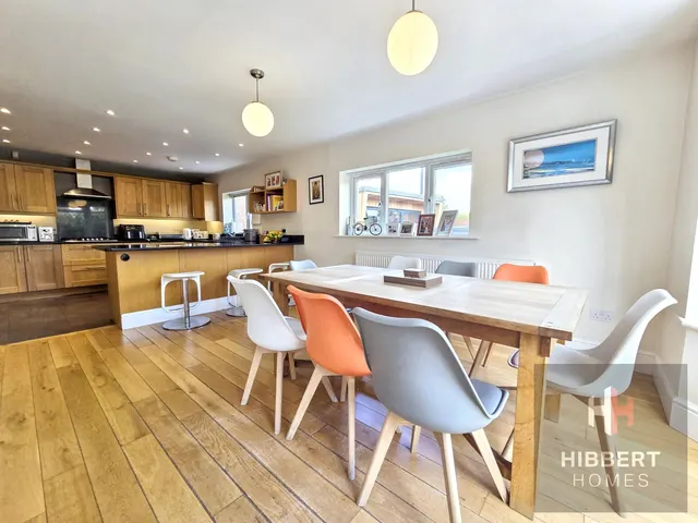 Park Avenue, Sale, M33, photo 2