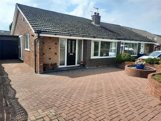 Poplar Close, Bamber Bridge, Preston, Lancashire, PR5, photo 1