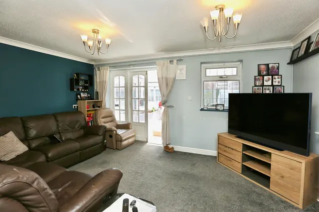 Photo 2 — Forest Way, Gosport