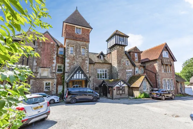 The Ridge, Hastings, photo 1