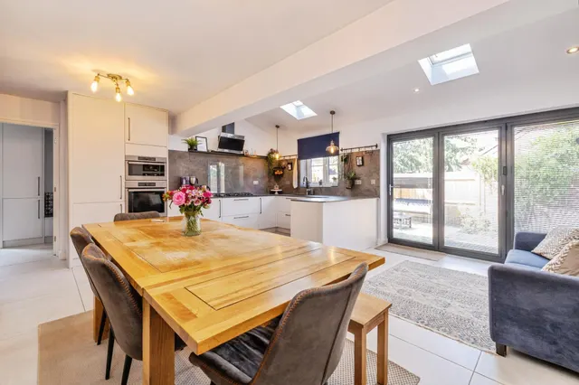 Elder Close, Witham St Hughs, LN6, photo 3