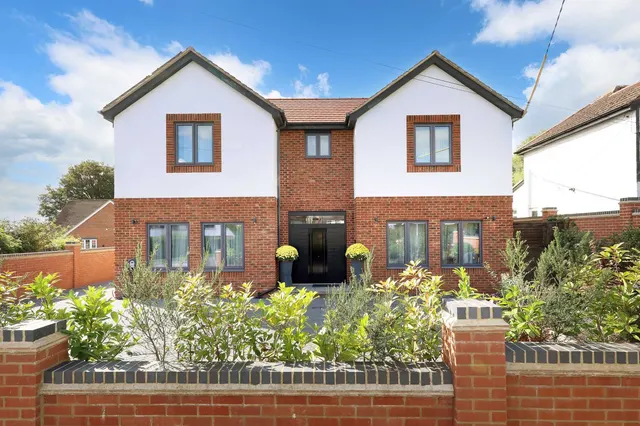 Plomer Green Lane, Downley, HP13, photo 1