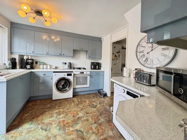 Chapel Lane, Farnborough, GU14, photo 2