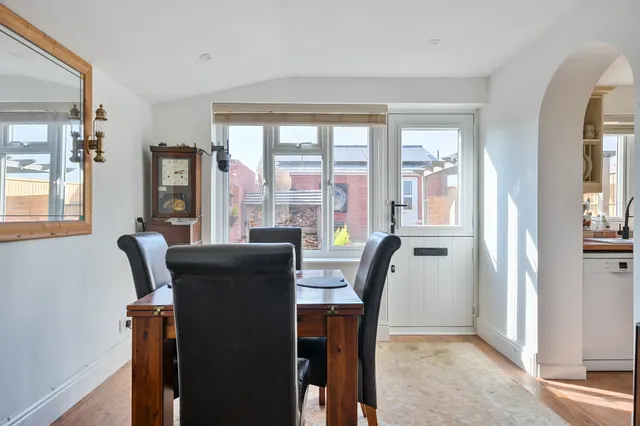 Photo 2 — Broad Street, Beechingstoke, SN9