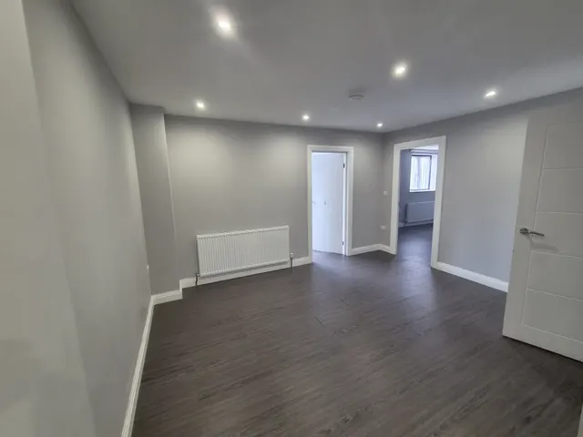 Slough High Street, SL1, photo 2