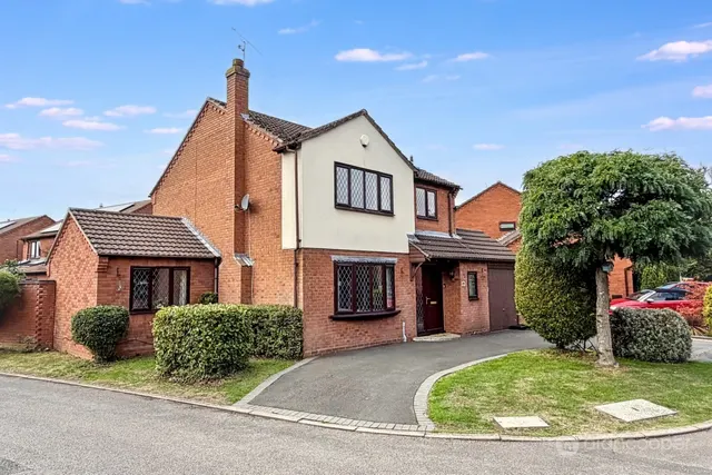 Canterbury Way, St Nicolas Park, CV11, photo 1
