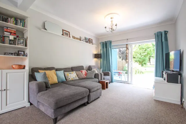 Photo 3 — Hillingdon Road, Bexleyheath