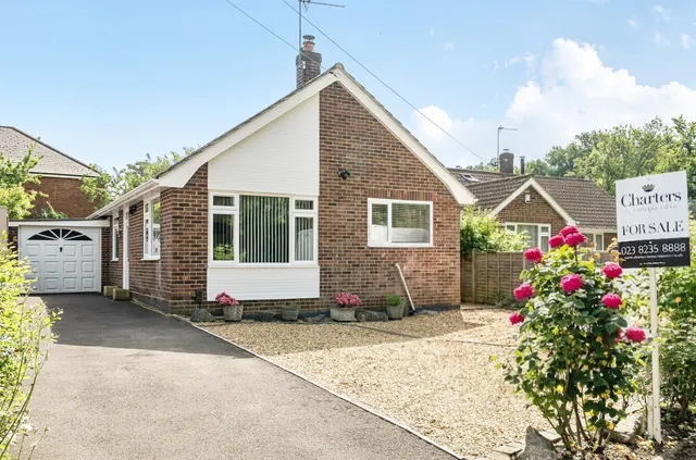 Heathlands Road, Chandler's Ford, SO53, photo 1