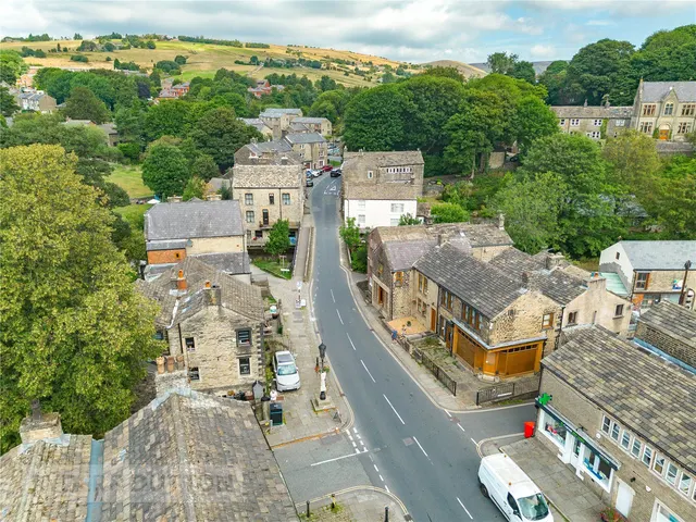 King Street, Delph, OL3, photo 3