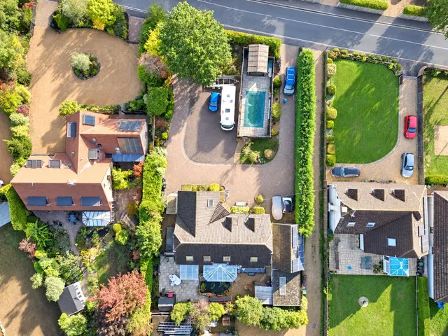 Forest Edge Drive, Ashley Heath, BH24, photo 2
