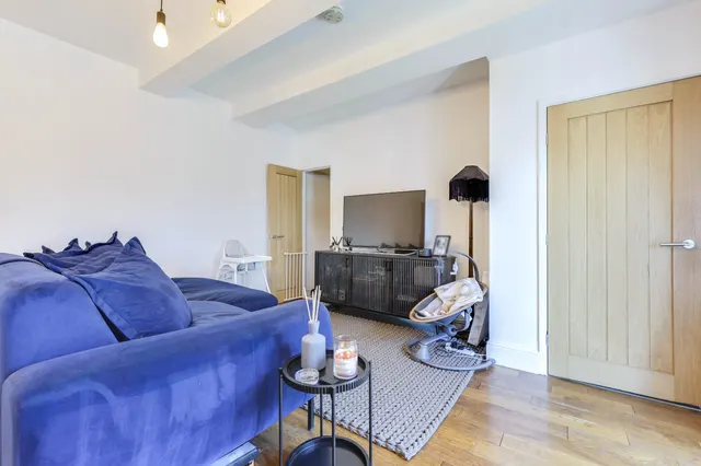 Providence Place, Stanningley, LS28, photo 3
