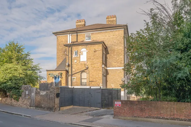 96c Lower Addiscombe Road, Croydon, photo 1