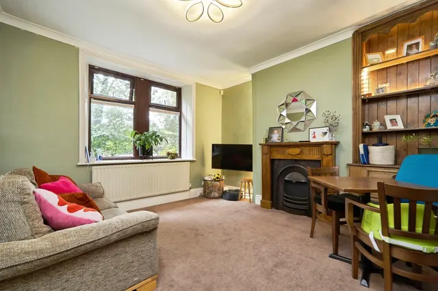 Photo 3 — Park View, Yeadon, Leeds