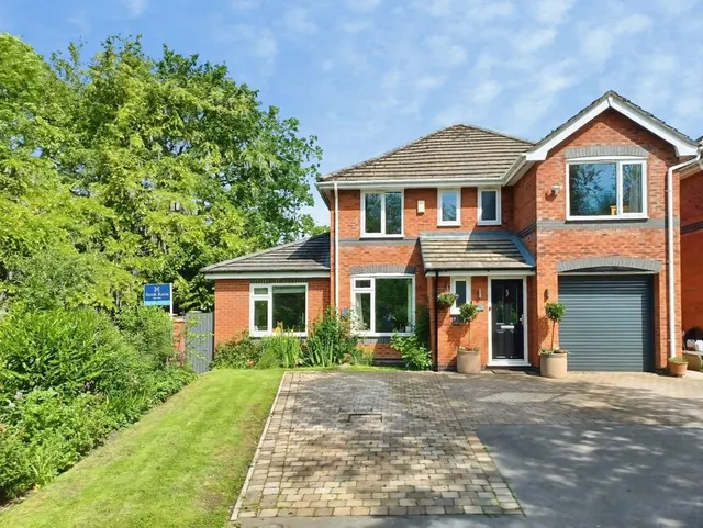 Lochmaben Close, Holmes Chapel, Cheshire, CW4, photo 1