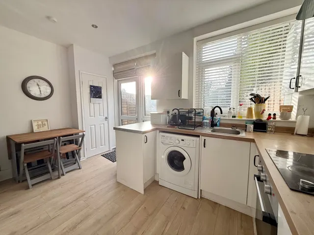 Paddock Lane, Halifax, HX2, photo 3
