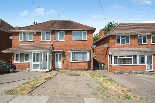 Aldridge Road, Great Barr, BIRMINGHAM, photo 1