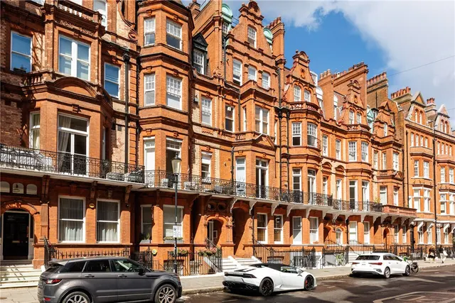 Photo 3 — Draycott Place, London, SW3