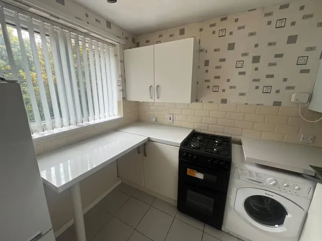 Newlands Close, Willenhal, WV13, photo 3