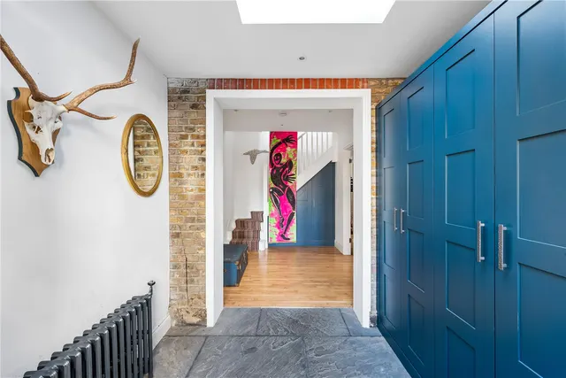 3 bedroom house — Barbauld Road, London, N16
