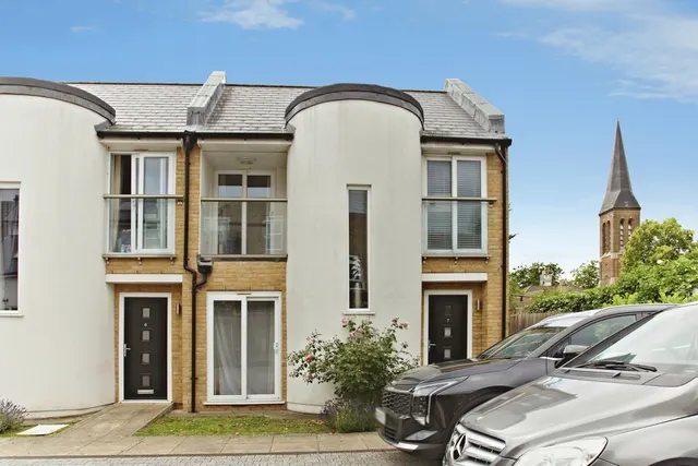 Photo 3 — Queens Road, CROYDON, Surrey, CR0