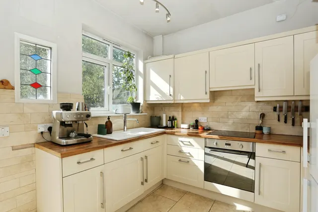 Torridon Road, London, photo 1