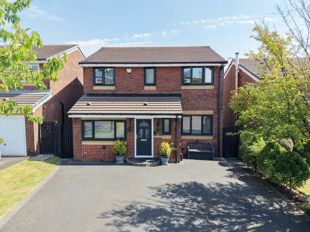 Fell View, Bacup OL13 8GA, photo 1