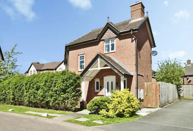 Sandmoor Place, Lymm, WA13, photo 1
