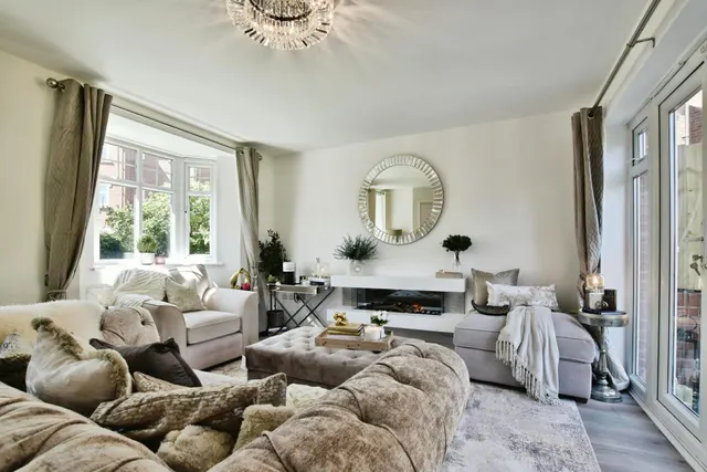 Sandmoor Place, Lymm, WA13, photo 3