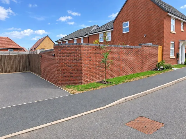 Douglas Road, Hednesford, WS12, photo 3