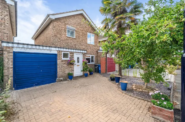 Treesmill Drive, Maidenhead, photo 1