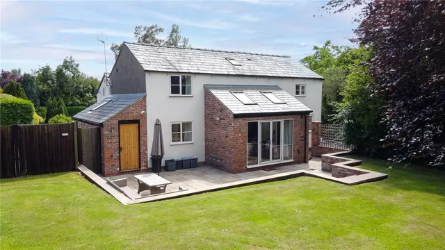 Photo 2 — Helsby Road, Alvanley, Frodsham, Cheshire, WA6 9BP