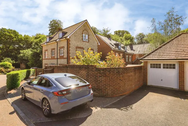 Buckle Gardens, Hellingly, BN27, photo 2