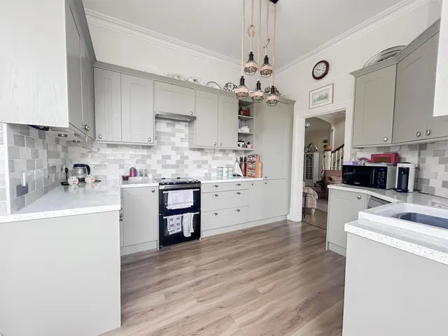 Photo 3 — Sutherland Avenue., Bexhill-On-Sea, TN39 3QL