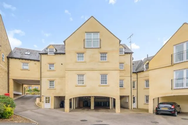 Albion Street, Chipping Norton, OX7, photo 1