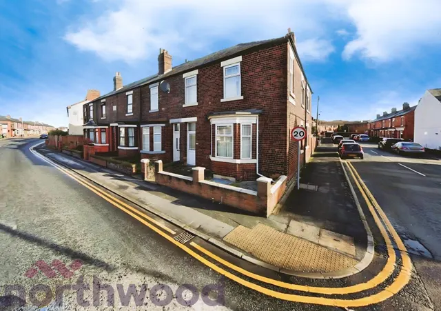 Lovely Lane, Warrington, WA5, photo 1