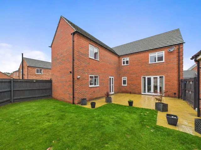Carr Road, Moulton, NN3, photo 2