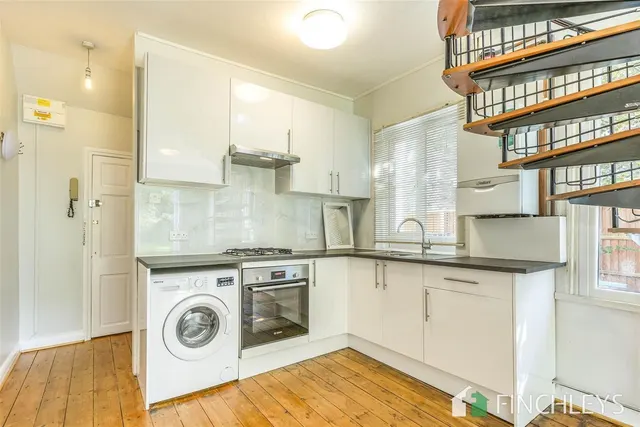 Crescent Road, London, N3, photo 3
