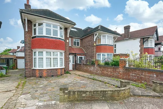 Photo 3 — Chelmsford Square, Kensal Rise, London, NW10